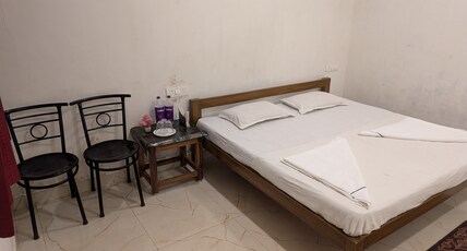 Shree Vrindavan Palace Room Type - Standard room