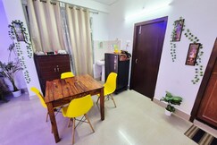 R.R Homestay | 2min walk From Hayat Hospital