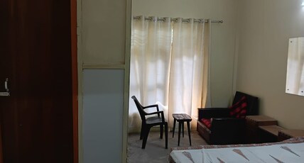 Saurabh Homestay Near AMC Road Room Type - Deluxe Room 2 