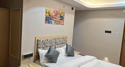 SUNRISE VALLEY INN Room Type - DELUXE NON AC