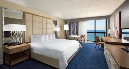 Bahia Mar Ft. Lauderdale Beach- a DoubleTree by Hilton Hotel Room Type - 1 KG BED OCEAN FRONT VIEW Bahia Mar Ft. Lauderdale Beach- a DoubleTree by Hilton Hotel Room Type - 1 KG BED OCEAN FRONT VIEW