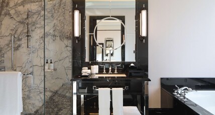 Waldorf Astoria Doha West Bay by Hilton Room Type - KING DELUXE ROOM