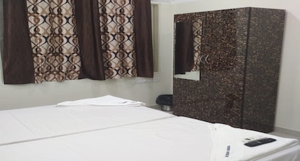 JR RESIDENCY Room Type - DOUBLE ROOM DELUXE