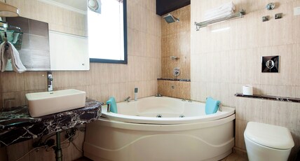 Hotel Le Cadre Near Nehru Place Room Type - Jacuzzi Room (Complimentary HIgh tea with cookies)