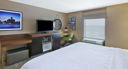 Hampton Inn Commerce/Novi Room Type - 1 KING BED NONSMOKING