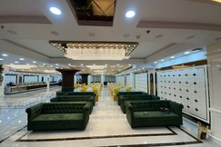 London Bridge 2.0 Rooms & Banquet
