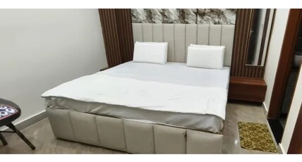 FabHotel Metro Star Room Type - Deluxe Room