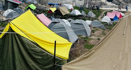 Shiva Backpackers - 100 Mtrs From Temple Room Type - Pyramid  Alpine Tent ( 4 Person ) ( With Heater )