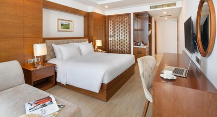 Paris Deli Danang Beach Hotel Room Type - Premier Sea Front