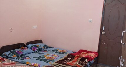 Chaukhamba Height Hotel Room Type - Deluxe Room 1 Double and 1 Twin Bed