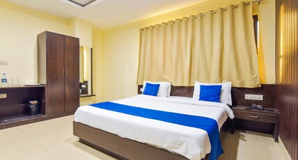 Hotel Elegance Room Type - Deluxe Room