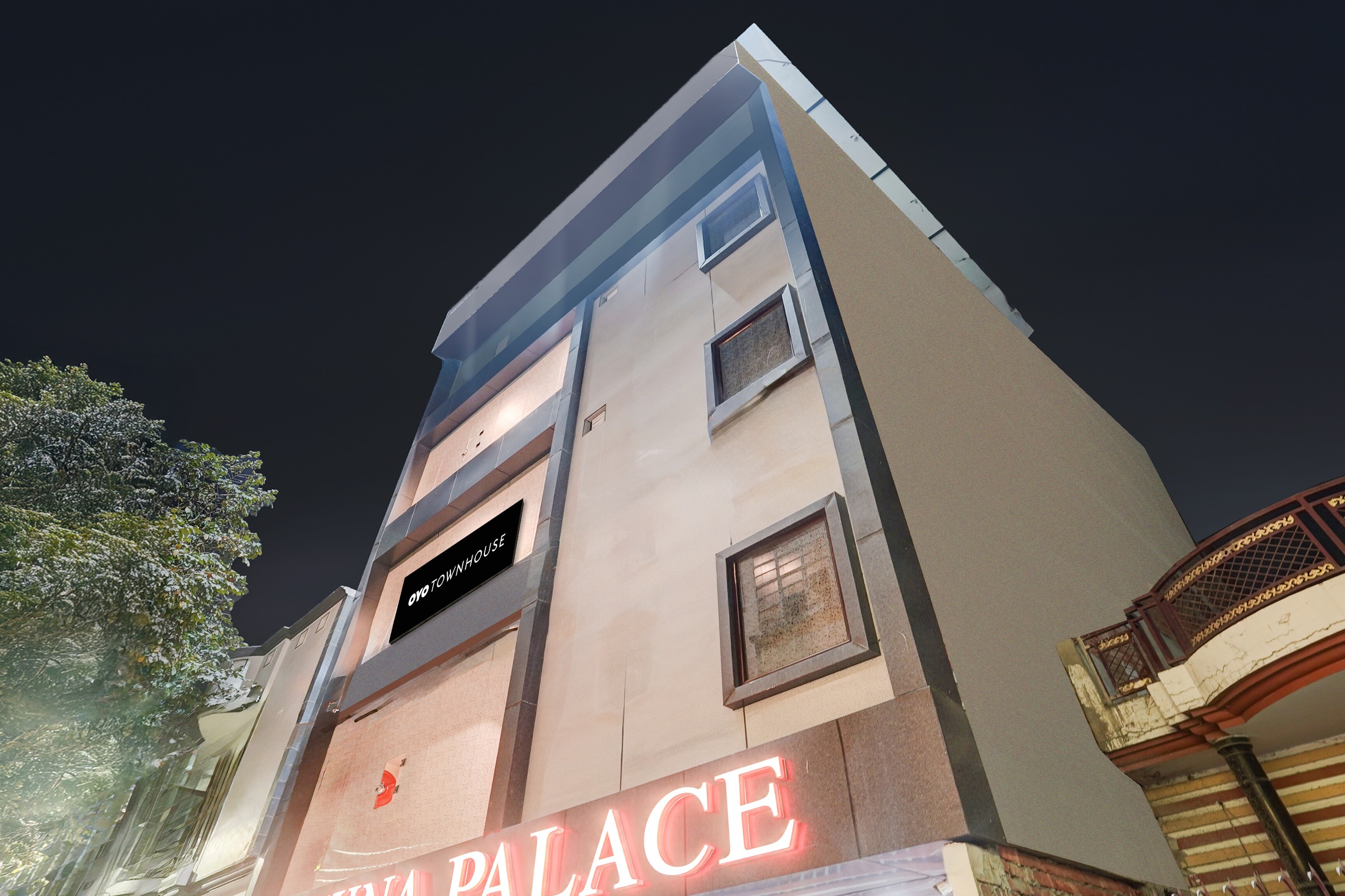 Townhouse Hotel Rachna Inn - Tap to explore photos