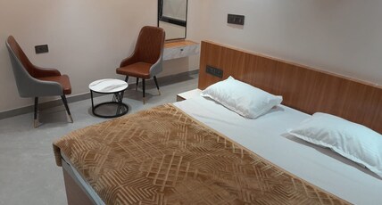 Sri Vibhu Elite Room Type - Deluxe Ac Room
