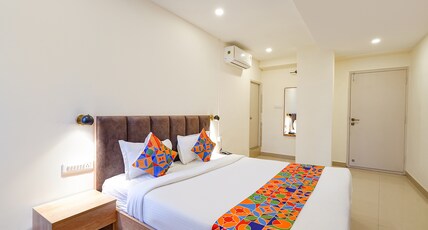 FabHotel Indian Suites - Krishnarajapuram Room Type - Deluxe Room