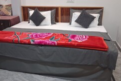 Abhi Ganga Homestay | Near Ganga Ghat