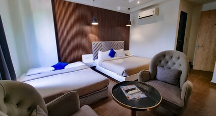Hotel Ganga Vibes@Har Ki Pauri Road Room Type - Family Room-4 Bedded(Ganga View)