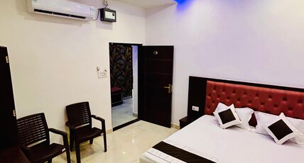 Shivansh Venktesh Vilas Room Type - Super deluxe premium 101 (ac attached bathroom hot water)