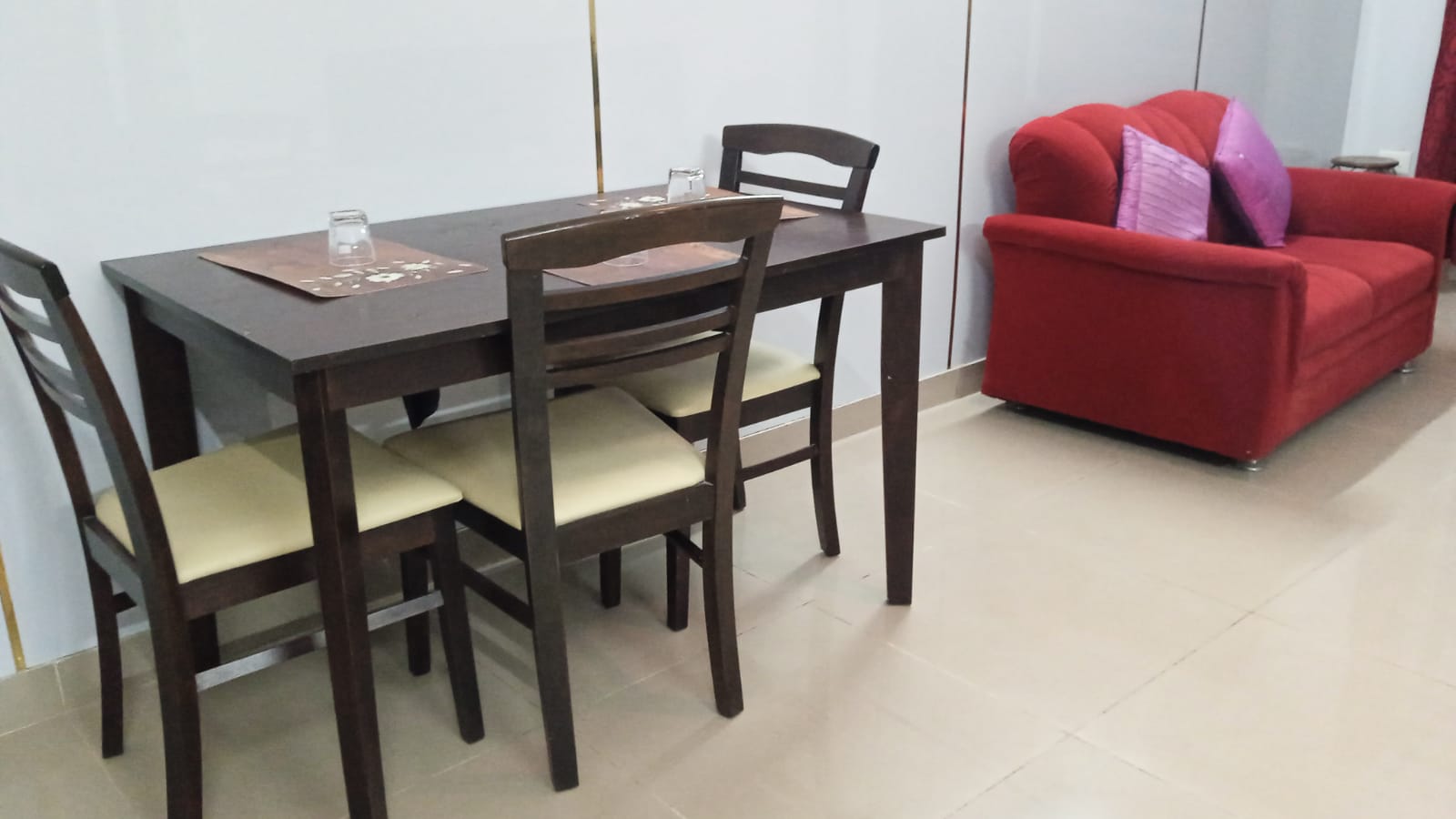Luxurious 1bhk with WiFi/Pool/Caretaker near Baga - Tap to explore photos