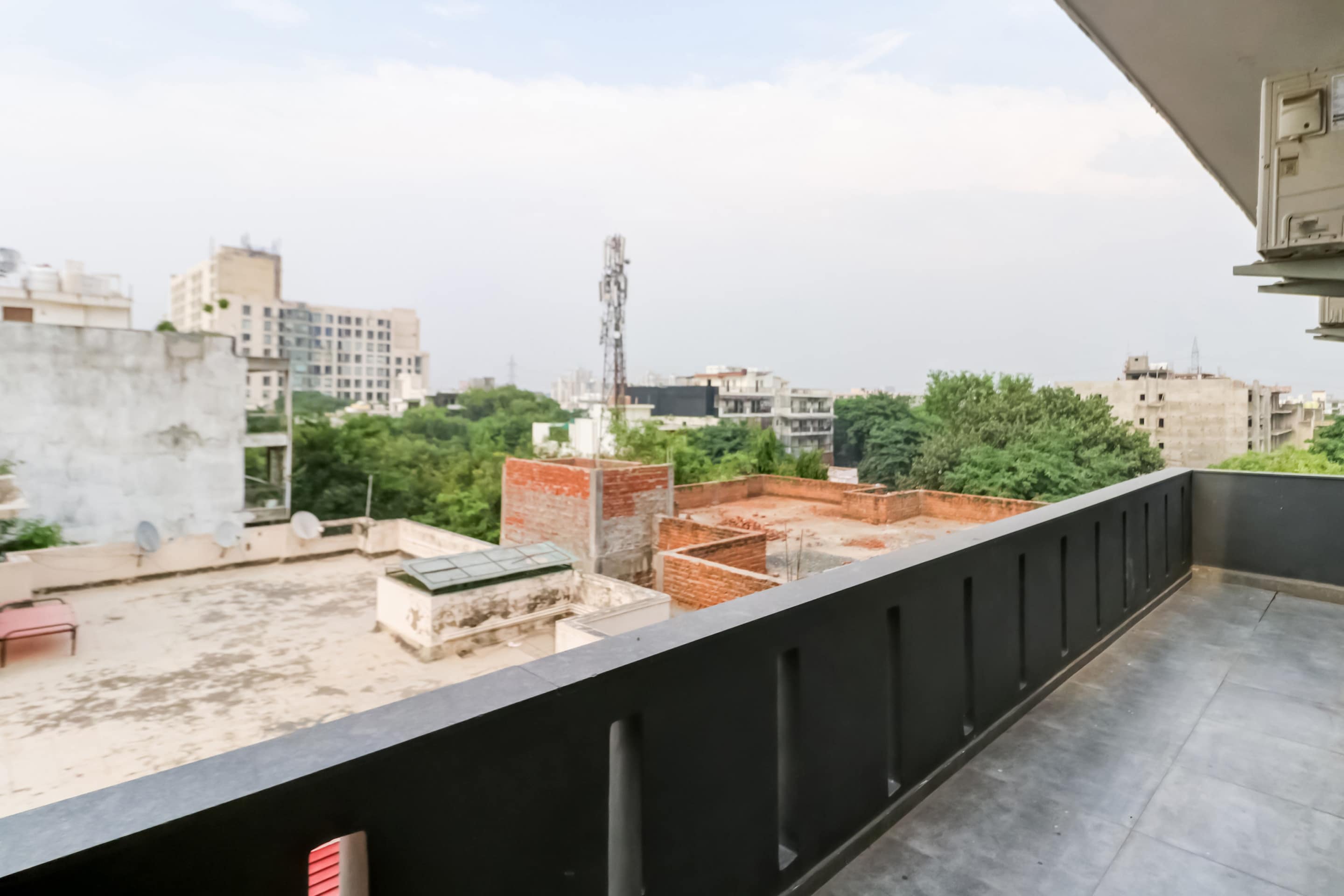 Townhouse South City 2 Sector 49 Gurgaon - Tap to explore photos