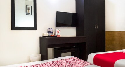 Capital O 664 Romance Hotel Room Type - Indonesia Suite Family
