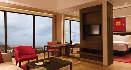 Trident Bandra Kurla Room Type - Trident Club Suite with two ways Airport transfers