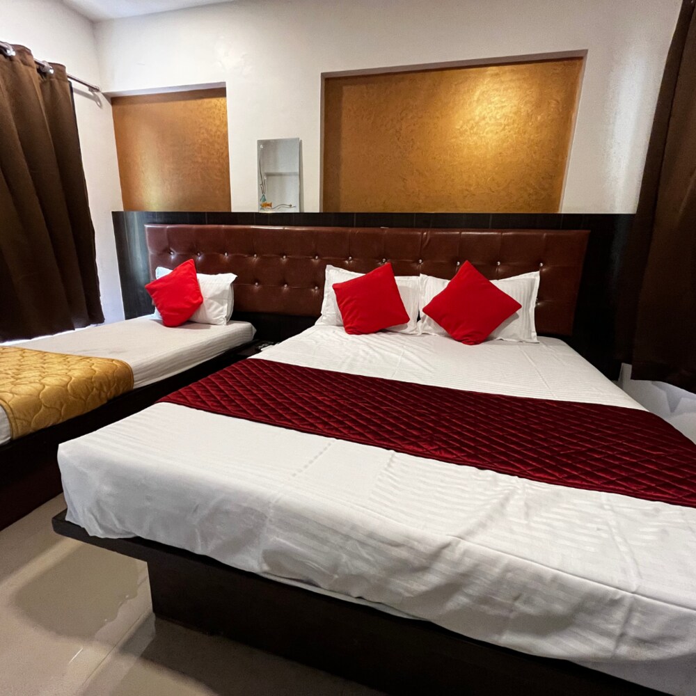 Hotel Borivali Executive - Tap to explore photos
