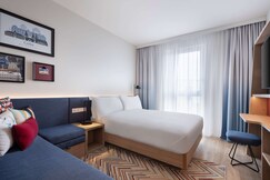 Photos of Hampton by Hilton Celle