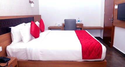 Hotel Keerthi Palace Room Type - Deluxe Room