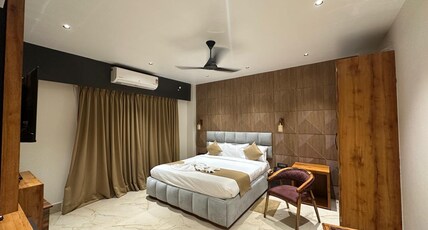 MANNAT HOTEL Room Type - deluxe room