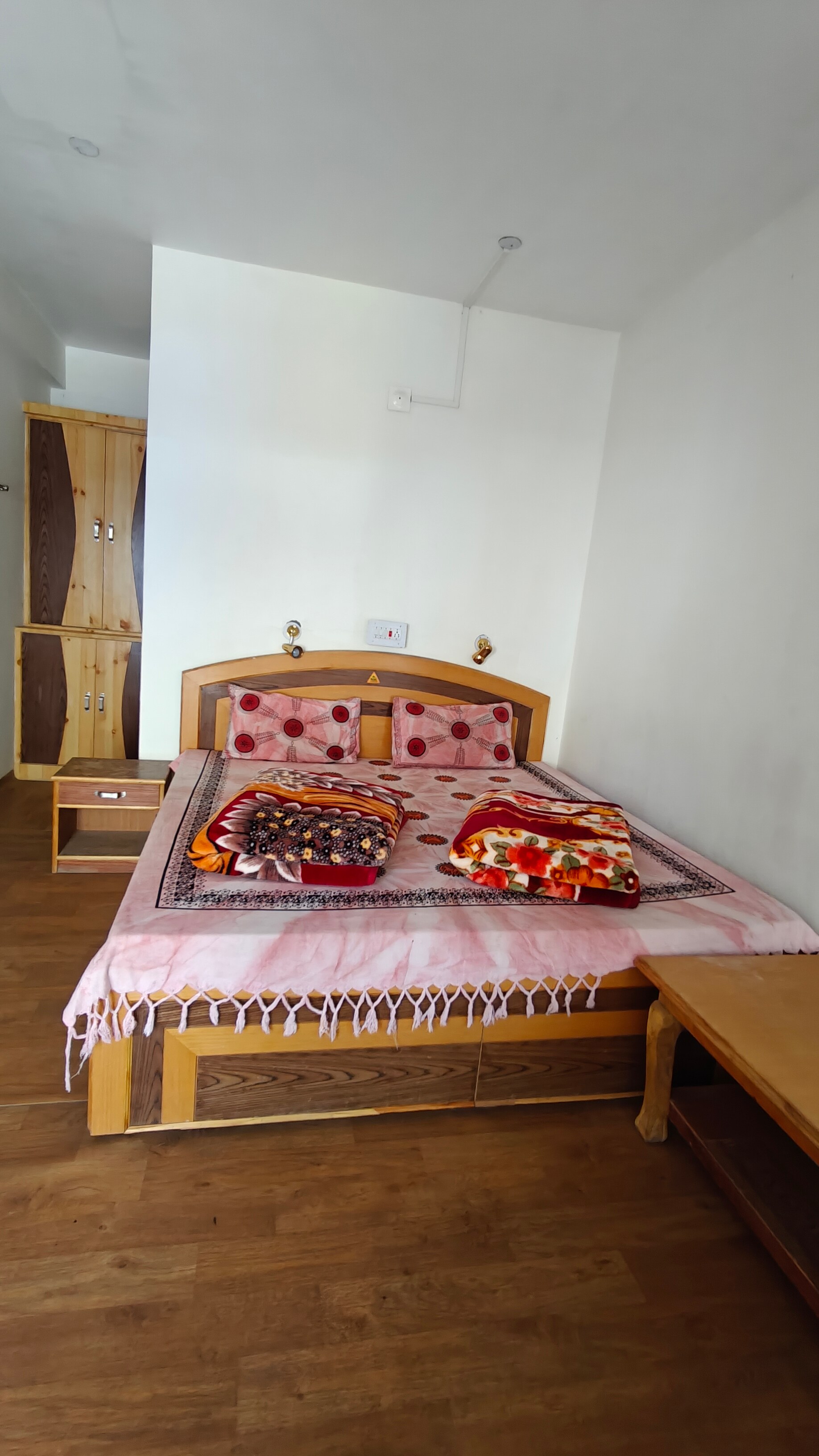 Tashi ling guest house and restaurant - Tap to explore photos
