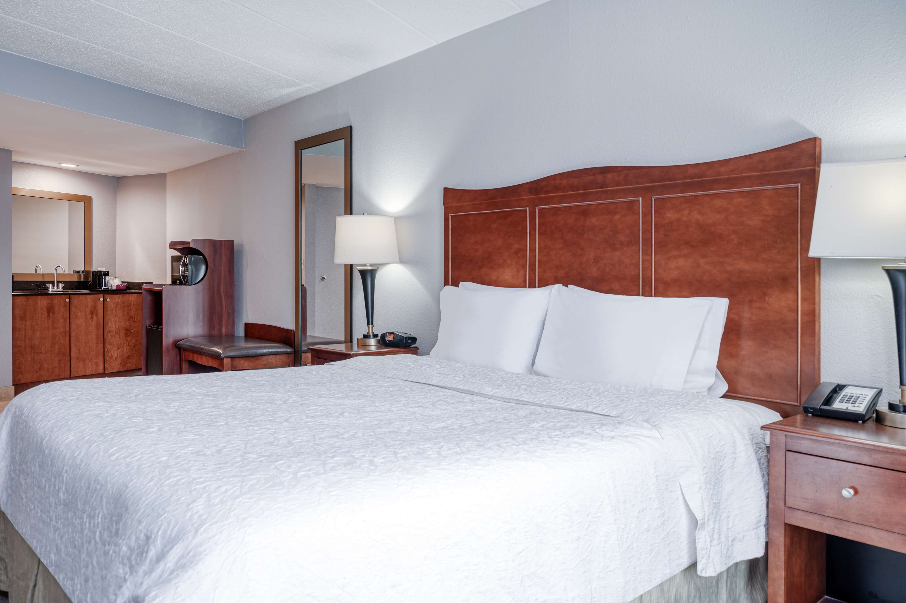 Hampton Inn by Hilton Baltimore/White Marsh - Tap to explore photos