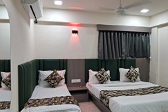 Address of Hotel KP Palace.