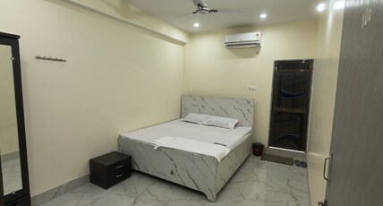 M/S HOTEL SHIVAAY INN Room Type - SUPER DELUXE ROOM