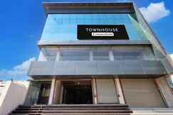 Townhouse Geeta Nagar Metro Station Formerly Hotel Opal