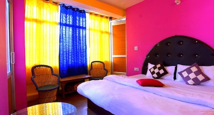 Antarctica Paying Guest House, Manali Room Type - Aashaye (Snow Mountain with attached balcony) Antarctica Paying Guest House, Manali Room Type - Aashaye (Snow Mountain with attached balcony)