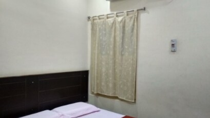 PANDIAN LODGE Room Type - Double Bed Room A/C