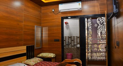 Shree Ram guest House Room Type - Deluxe Triple Room