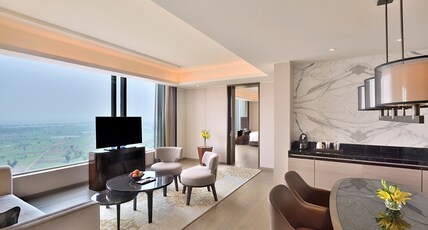 JW Marriott Hotel Kolkata Room Type - Executive Suite with Executive  Lounge Access and Two Way Airport Transfer