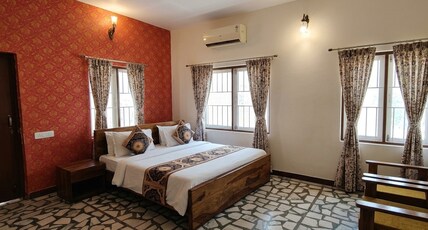 Maru Villa ( Only For Couple and Family ) Room Type - Deluxe Room Maru Villa ( Only For Couple and Family ) Room Type - Deluxe Room