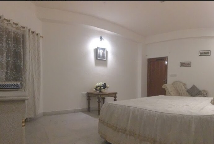 Aashiana - Tap to explore photos