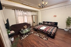 Heart of Northeast Stay