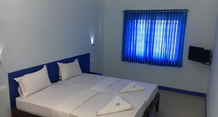 Kalluvalappil Holiday Inn Room Type - DOUBLE NON AC