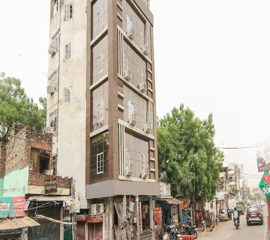 Hotel Khalsa Inn, Lucknow - Tap to explore photos