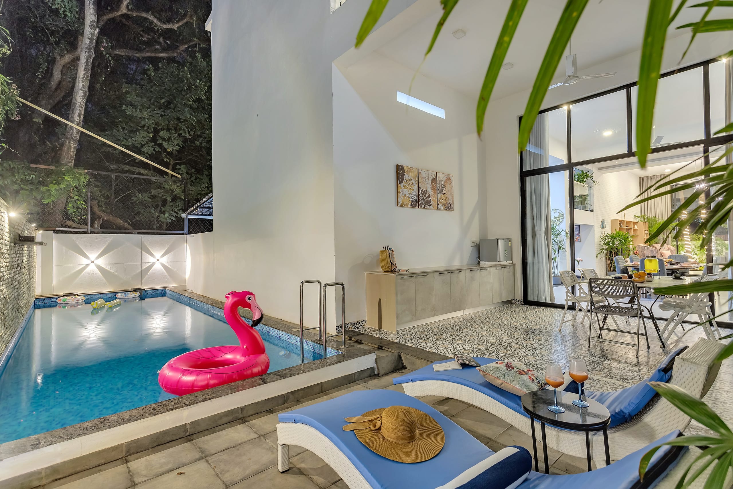 5BHK Pool Villa w Jacuzzi Rooftop Near Beach - Tap to explore photos