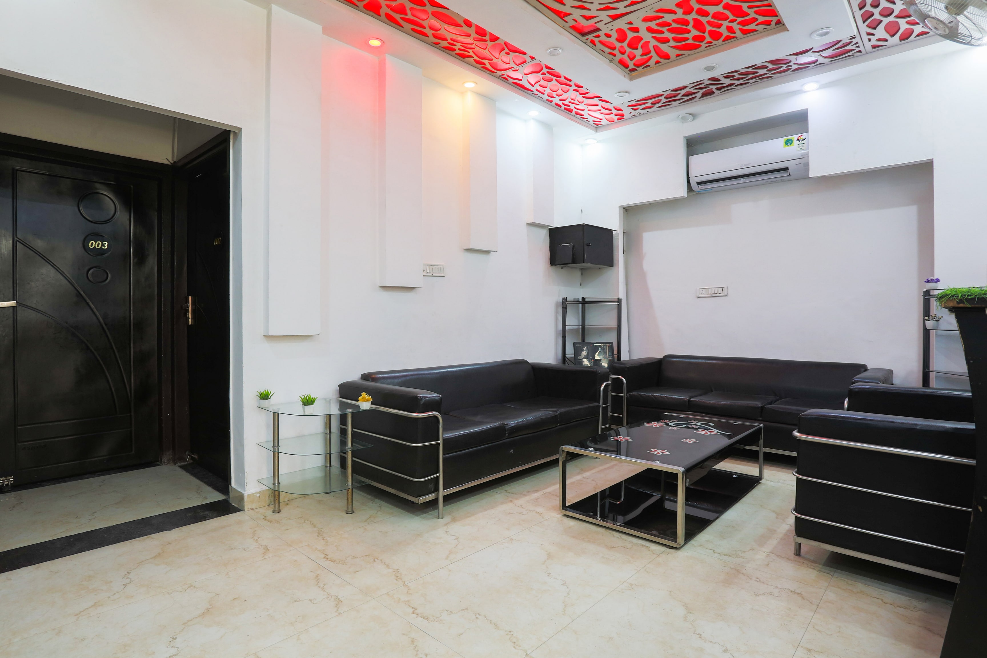 Hotel O Dwarka Sector 9 Formerly Silver Palace - Tap to explore photos