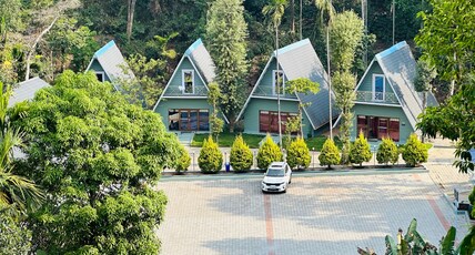 Falling Water Resort by Travent Mug Room Type - Igloo Cottage - 1