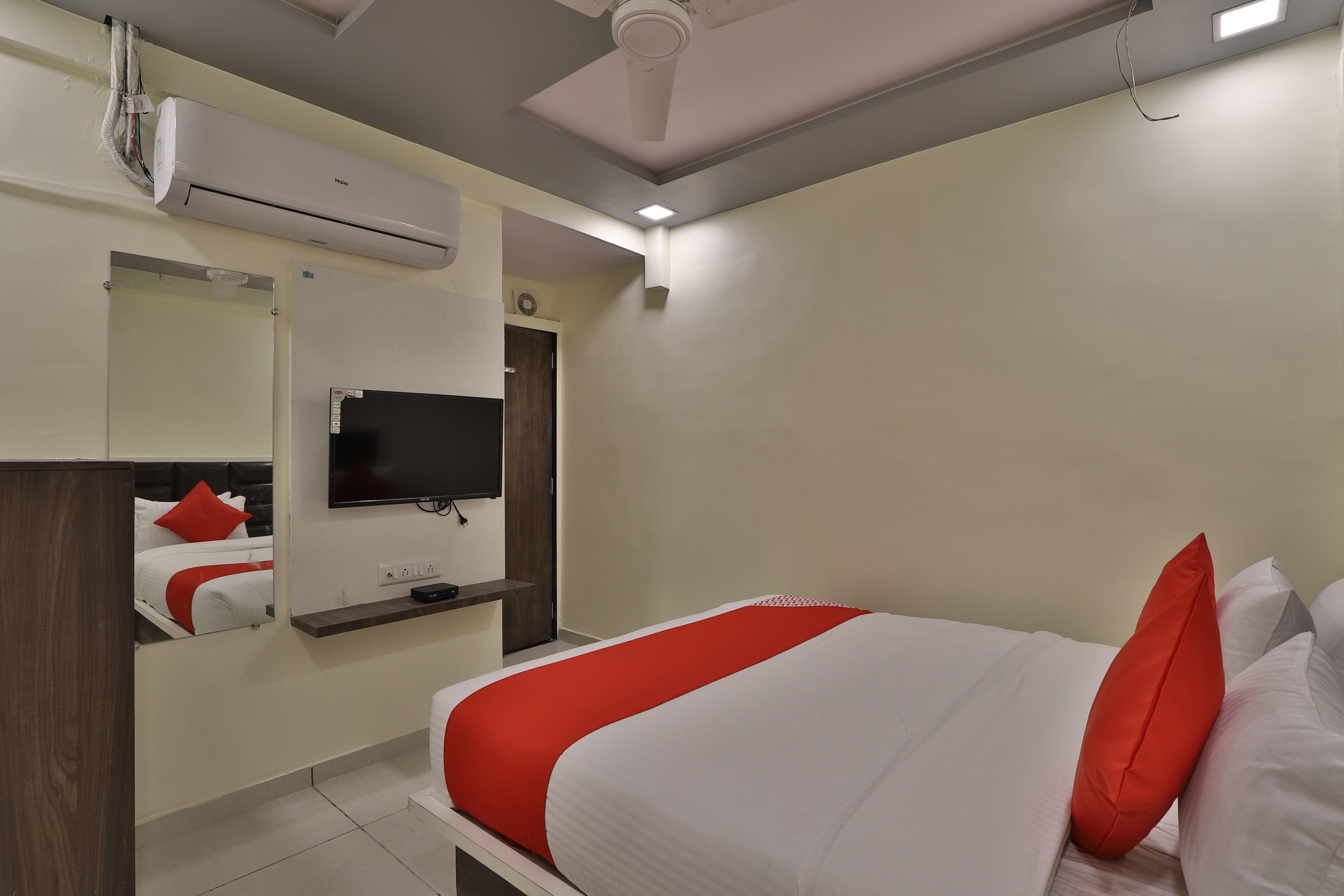 Hotel O Sunway - Tap to explore photos