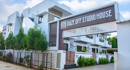 DAZE OFF STUDIO HOUSE | Wi-Fi & Lawn Room Type - 1 BHK Studio Room (A Wing)