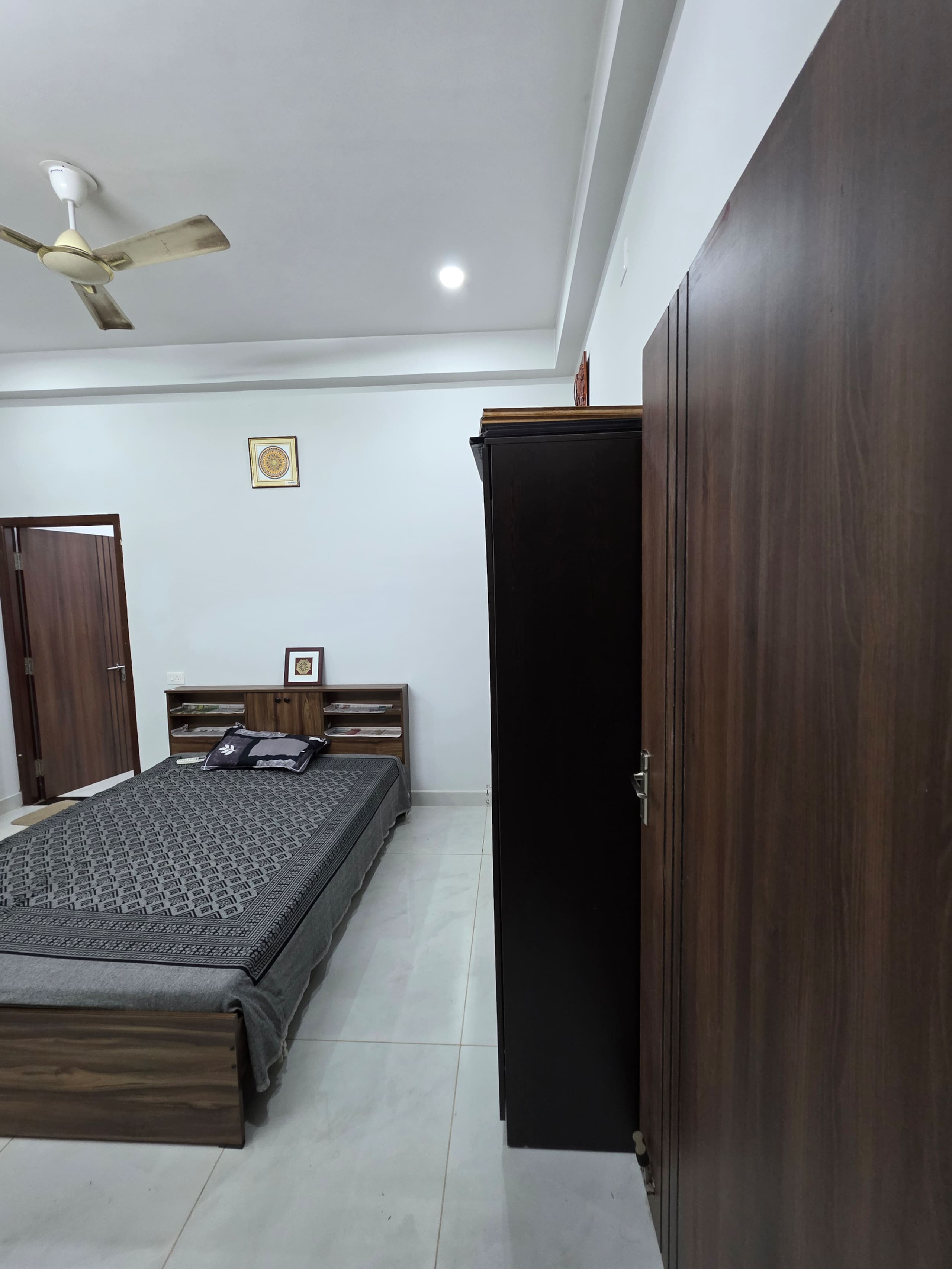 Cozy Studio with Kitchen - A Peaceful Home Stay - Tap to explore photos