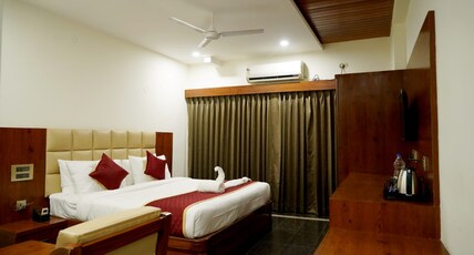 SRS Regency Hotel Room Type - LUXURY ROOM SRS Regency Hotel Room Type - LUXURY ROOM